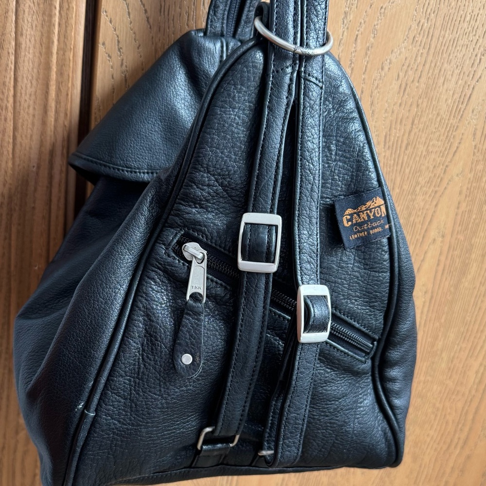 Canyon Outback Black Leather Women's Backpack or Shoulder - Picture 9 of 9